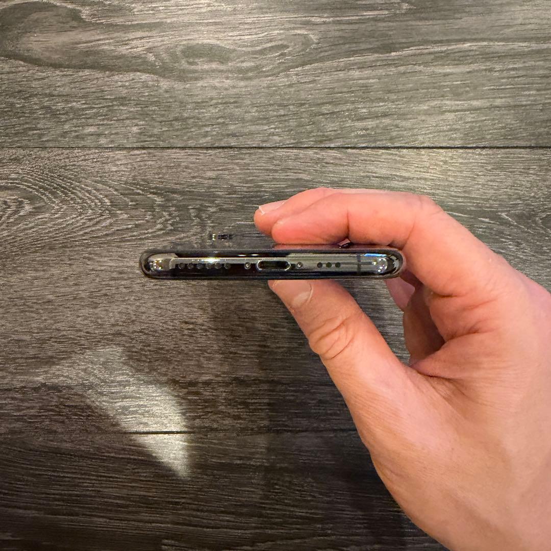 iPhone Xs 64GB スペースグレイ 本体のみ