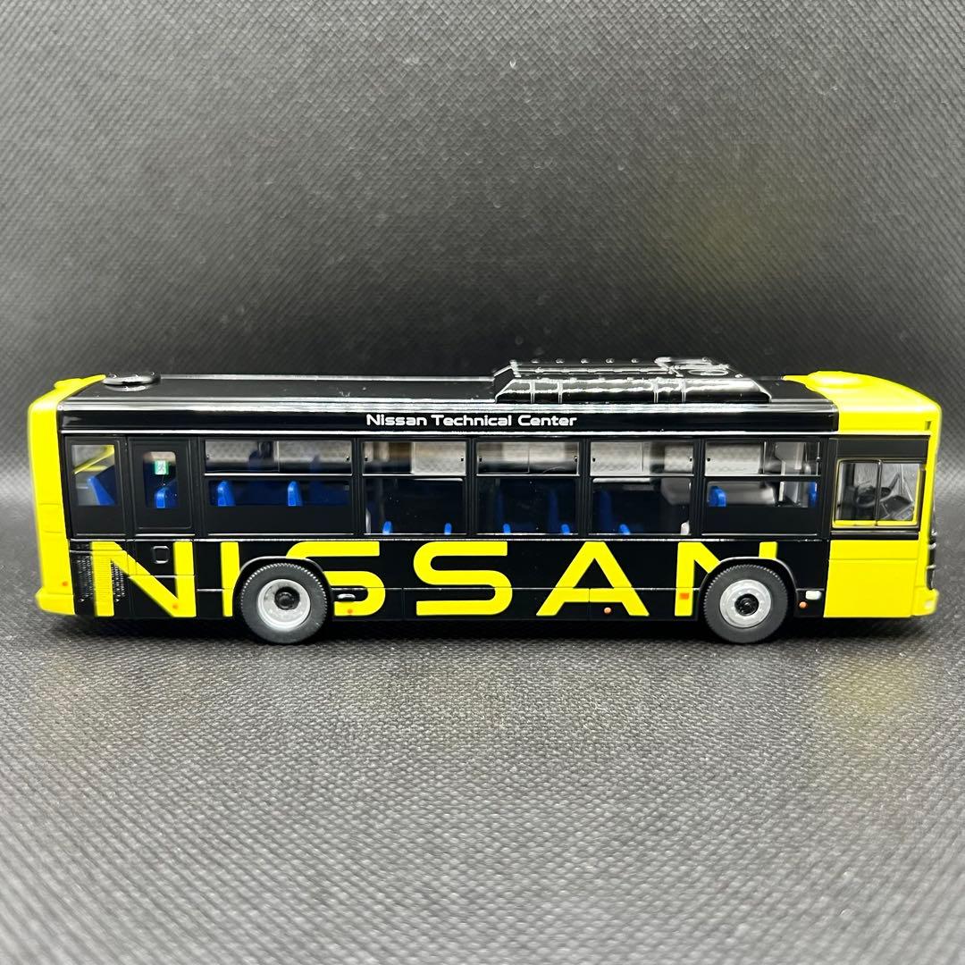 トミカリミテッドヴィンテージ ネオ　日産送迎バス　LV-N245e いすゞエルガ