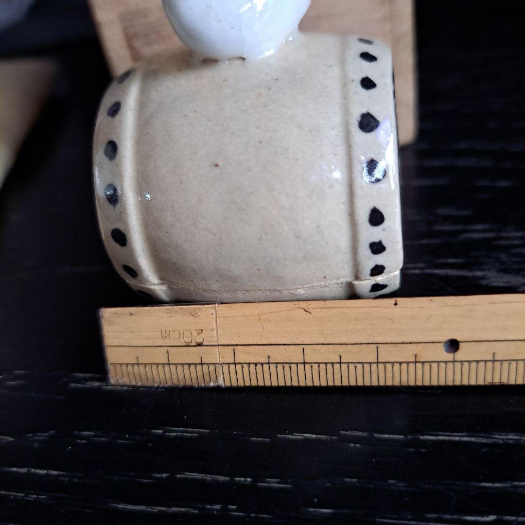 茶道具　鶏　香盆　芳崎作　松吹窯　　白磁赤絵 共箱　共布　名入　三つ巴太鼓型