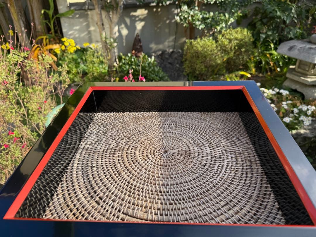 京都の素敵なヴィンテージ　茶道具　いろり　黒と赤の漆仕上げ