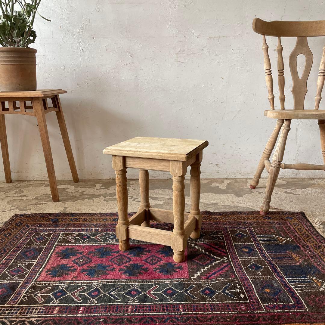 ビンテージ　サイドテーブル ベッドサイドテーブル　スツール　剥離