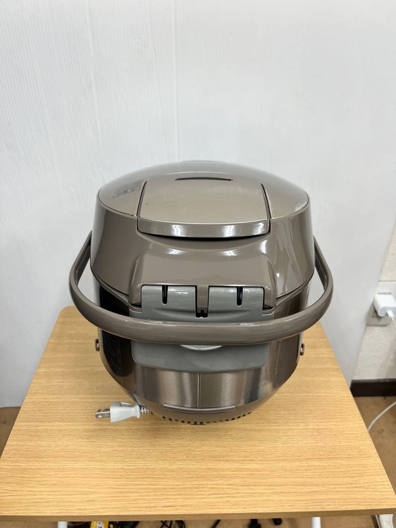 Panasonic 圧力IH炊飯器 SR-PA181 （2012年製）