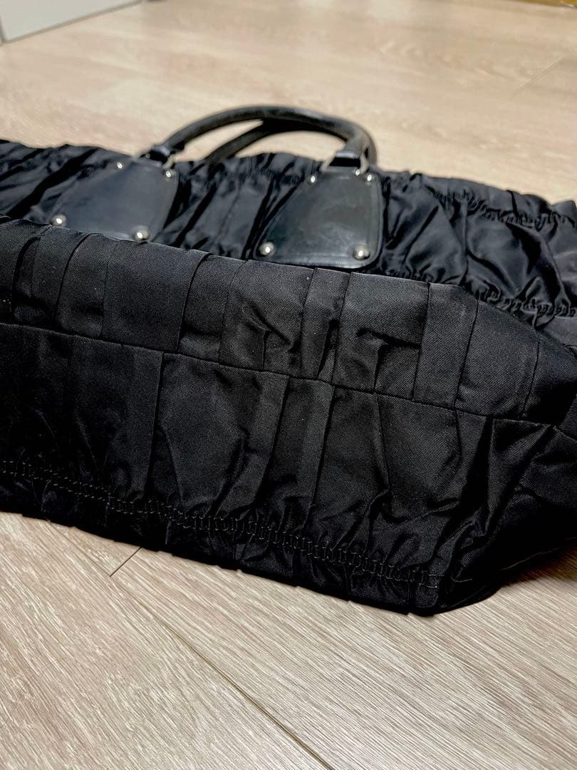 本物　PRADA ギャザートートバッグ 黒