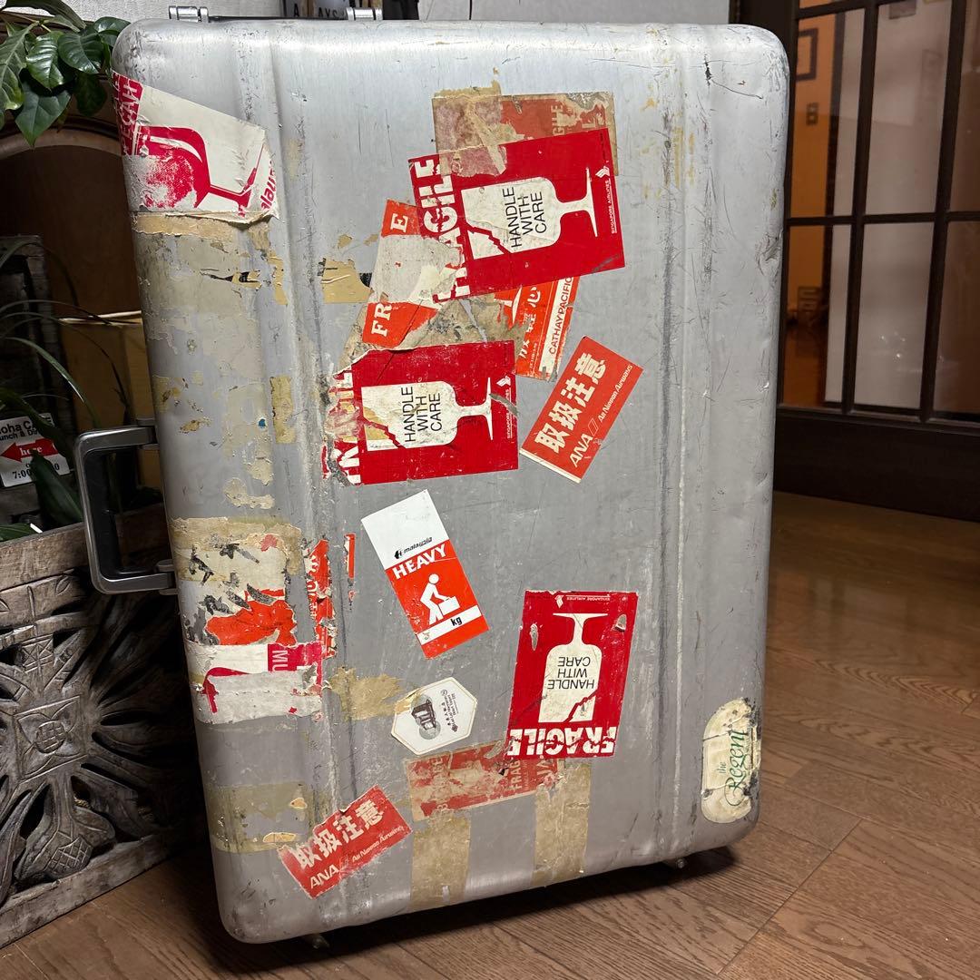 旅の雰囲気あり　格好いい大型　ゼロハリバートン　アルミ製スーツケース 車輪交換済