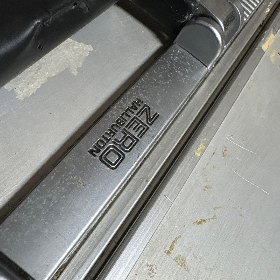 旅の雰囲気あり　格好いい大型　ゼロハリバートン　アルミ製スーツケース 車輪交換済