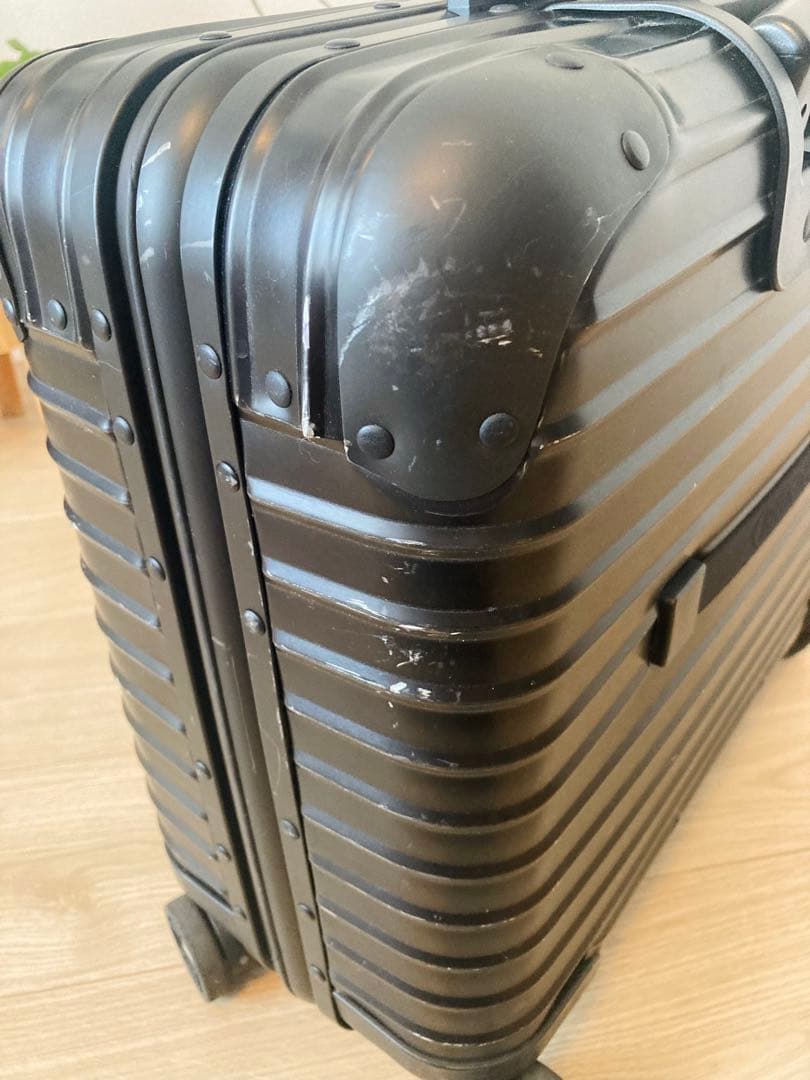 ★ RIMOWA リモワ　ステルス　ビジネストロリー4輪　ブラック　重厚感