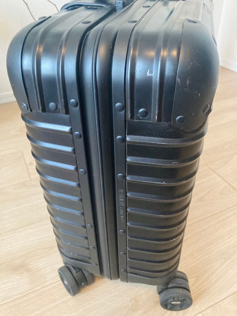 ★ RIMOWA リモワ　ステルス　ビジネストロリー4輪　ブラック　重厚感