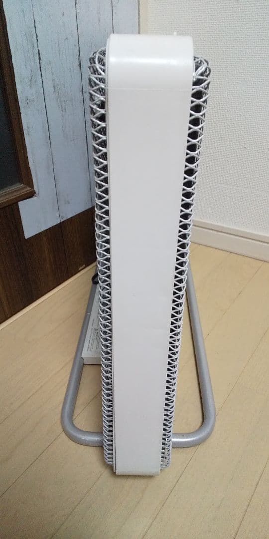 冬場に重宝します、オススメ✨AMADANA遠赤外線ヒーター