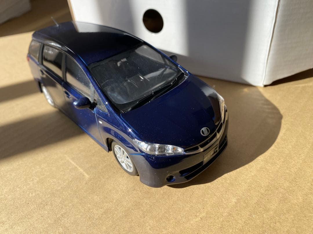 トヨタウィッシュダークブルーミニカー