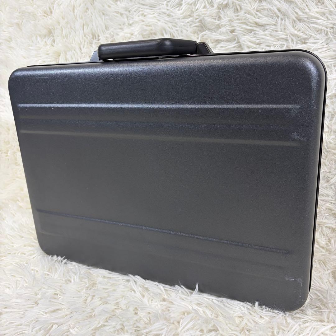 ゼロハリバートン アタッシュケース ポリカーボネート A4 PC収納可 グレー