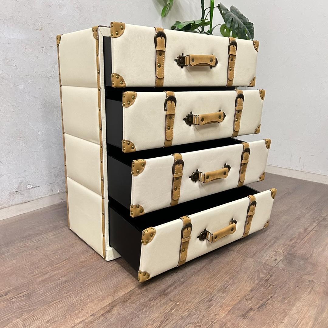 【新品・未使用】チェスターシリーズ　チェスト　トランク風チェスト４段