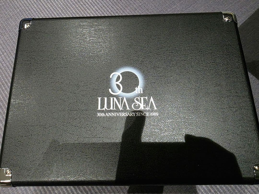 I*E様 LUNA SEA　30th ポータブルスーツケースターンテーブル