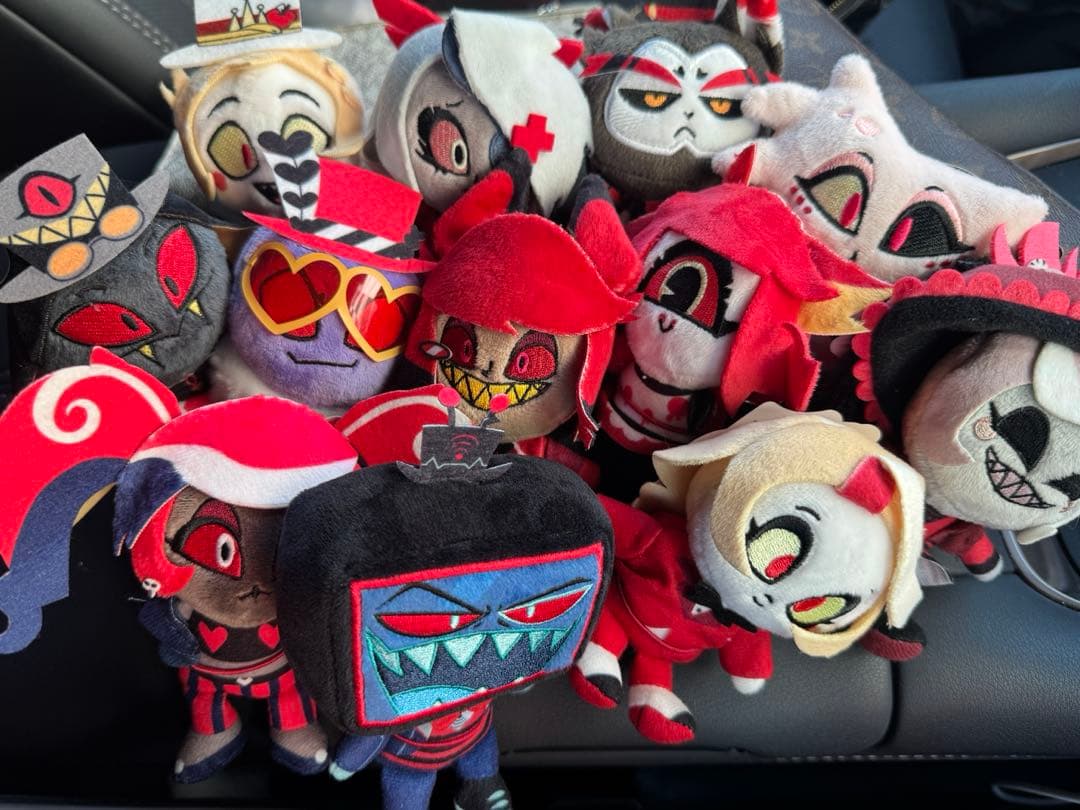 ハズビンホテル おすわりマスコットぬいぐるみ 全12種コンプ　ラウンドワン限定