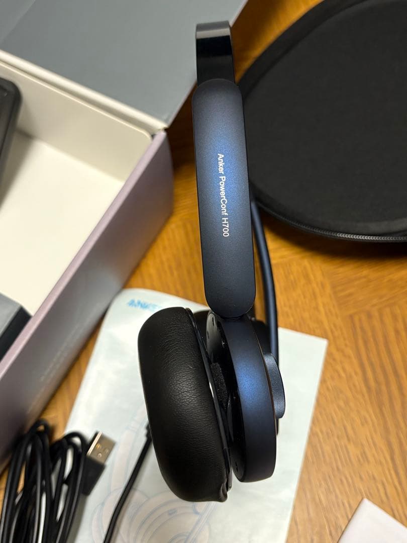 Anker PowerConf H700（ワイヤレスヘッドセット）充電スタンド付