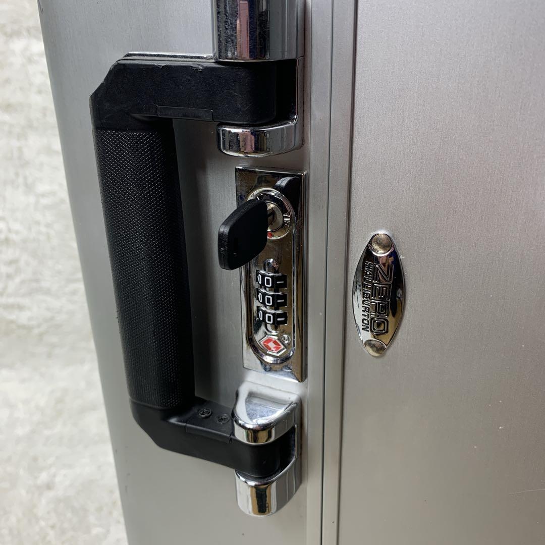 ZERO HALLIBURTON スーツケース