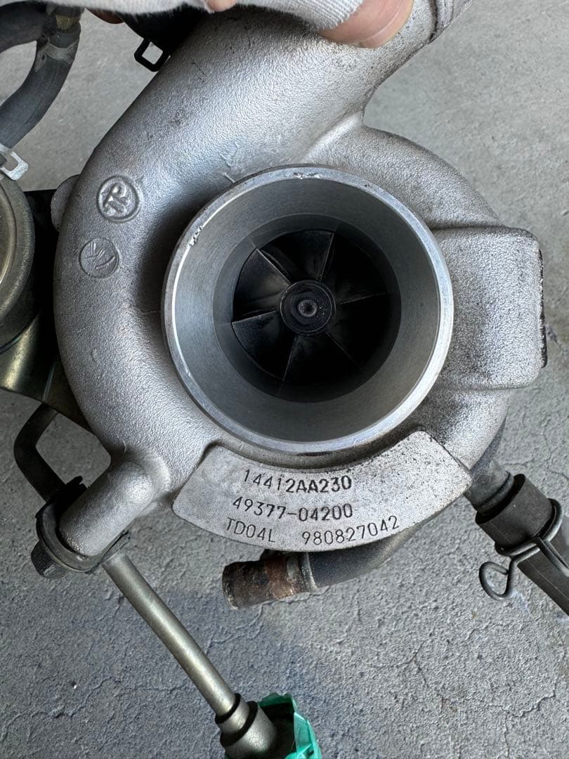 インプレッサ　ワゴン　WRX　GF8　純正タービン　　　TD04L