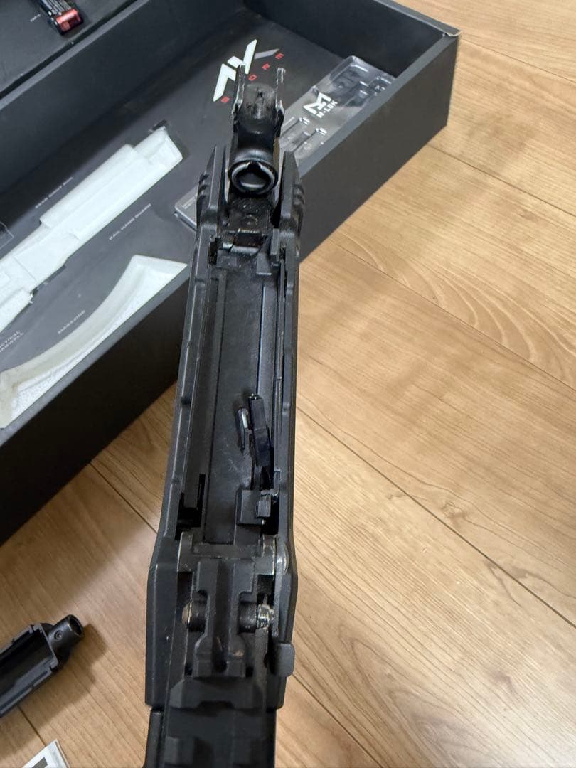 【東京マルイ】次世代電動ガン AK STORM サイト BB弾 ローダーバッテリ