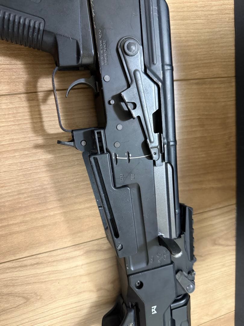 【東京マルイ】次世代電動ガン AK STORM サイト BB弾 ローダーバッテリ