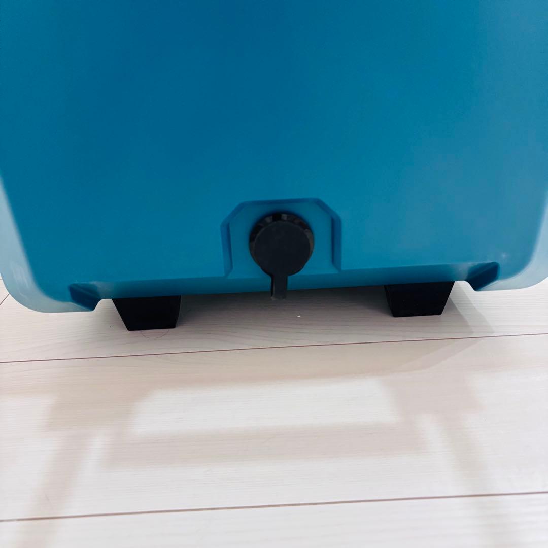 【極美品】makita 充電式保冷温庫　50L　CW002GZ