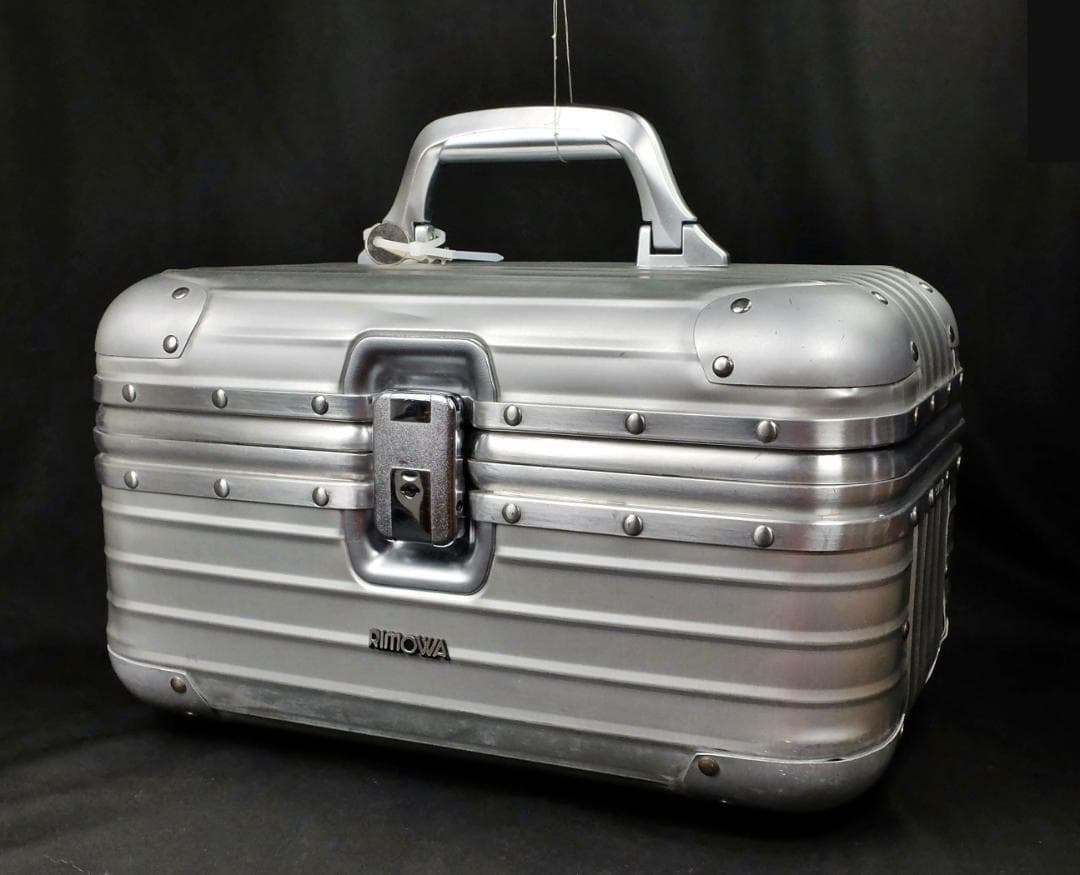 リモワ　982.73 旧盤『TOPAS/トパーズ』ビューティケース 19L 鍵付