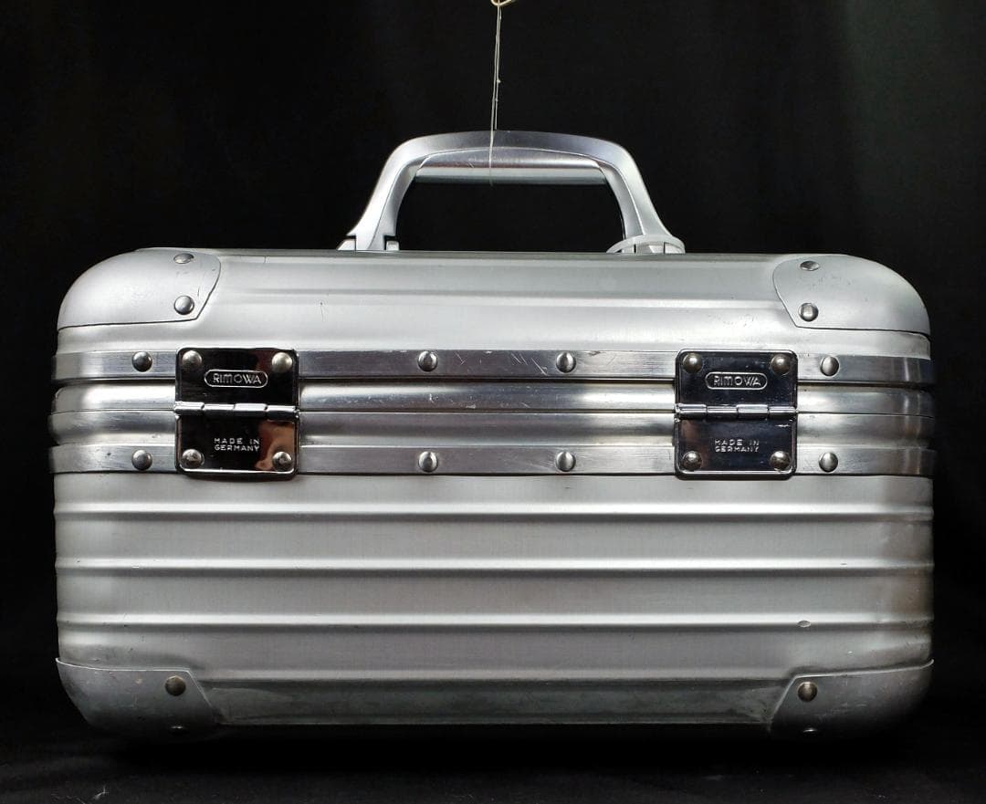 リモワ　982.73 旧盤『TOPAS/トパーズ』ビューティケース 19L 鍵付