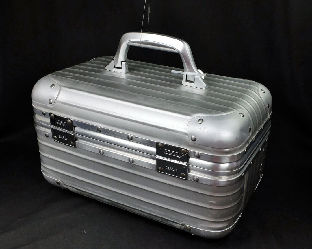 リモワ　982.73 旧盤『TOPAS/トパーズ』ビューティケース 19L 鍵付