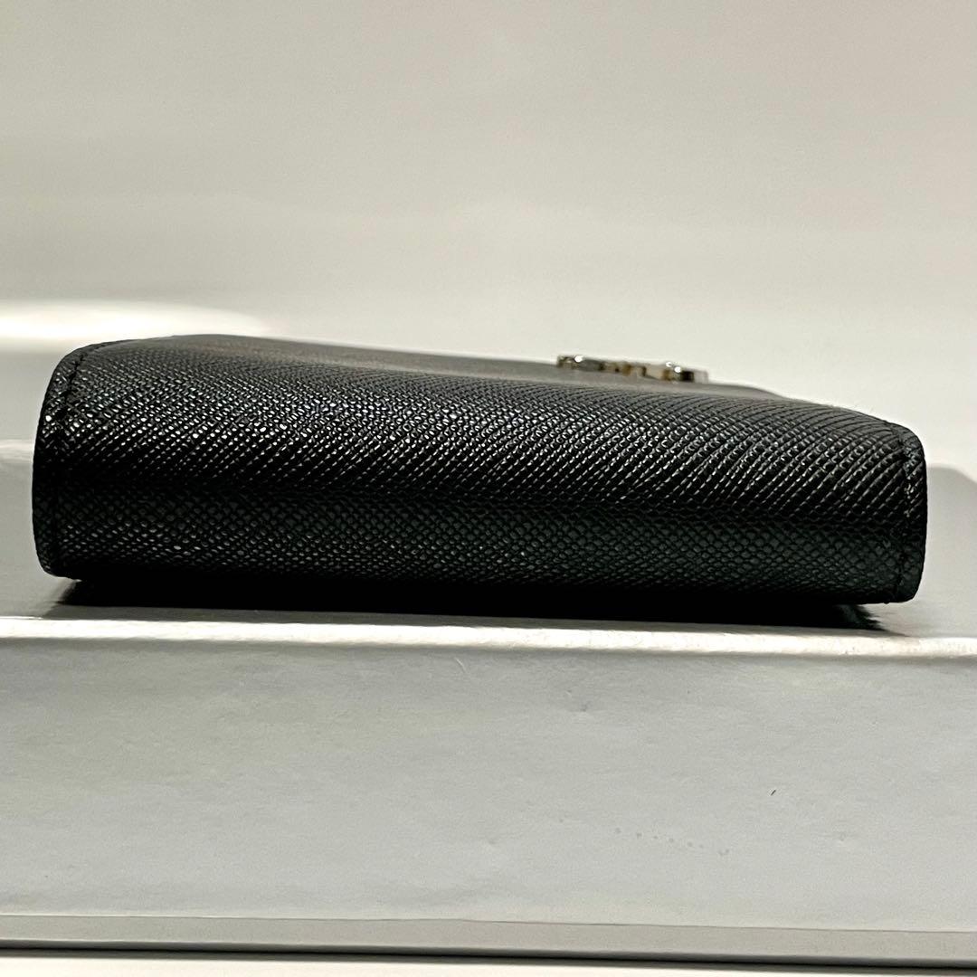 【新品未使用】Vivienne Westwood 二つ折り財布 ブラック 黒