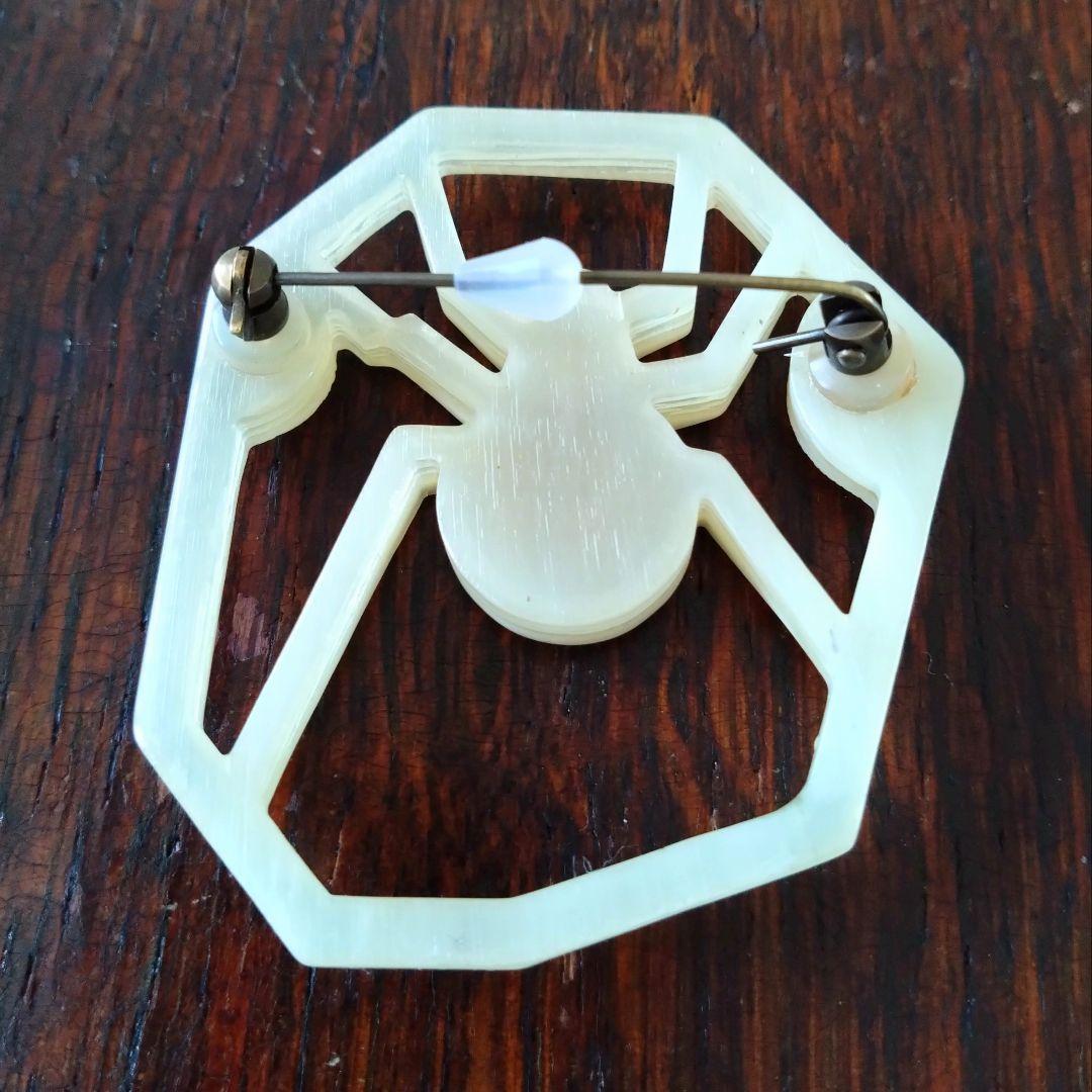 【正規品】ミナペルホネン　minä perhonen kumo 水牛　ブローチ