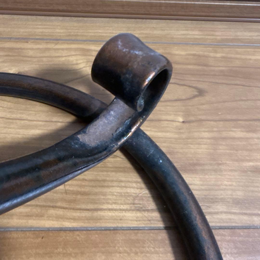 アンティーク　大理石天板の装飾的サイドテーブル