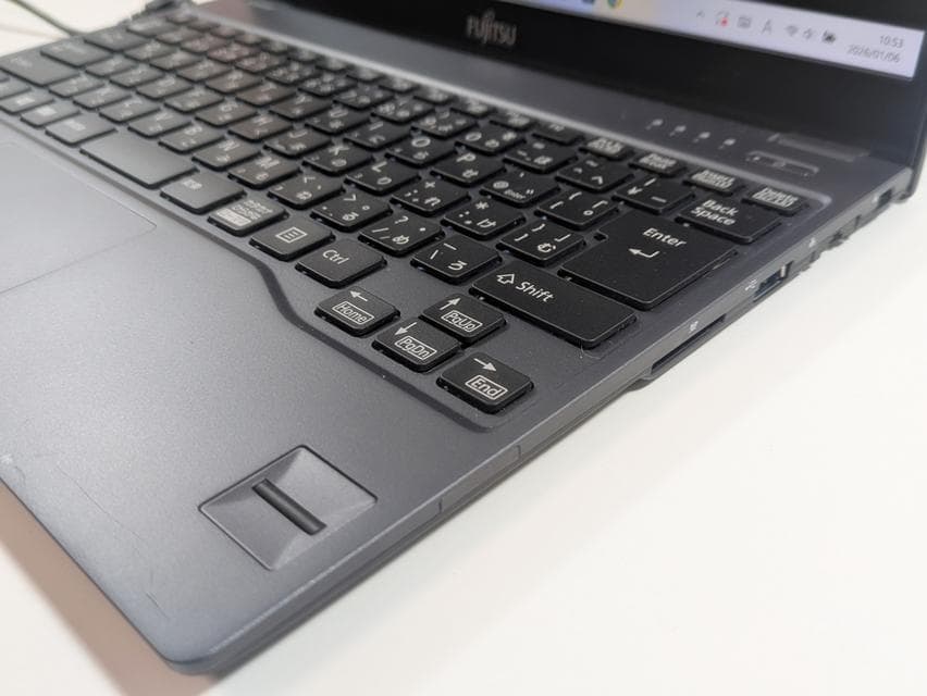 【超美品】Win11✨新品8GB✨薄型＆超軽量✨ノートパソコン✨持ち運びに