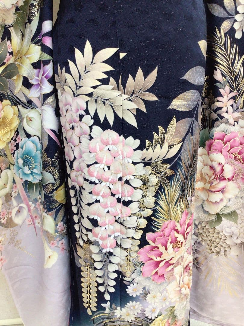 紺地の上品な松竹梅の古典振袖　振袖のみ