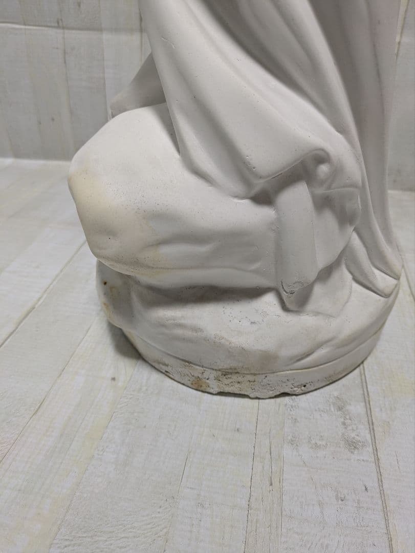 石膏オブジェ女性　湯浴みするヴィーナス像　微笑む少女の胸像
