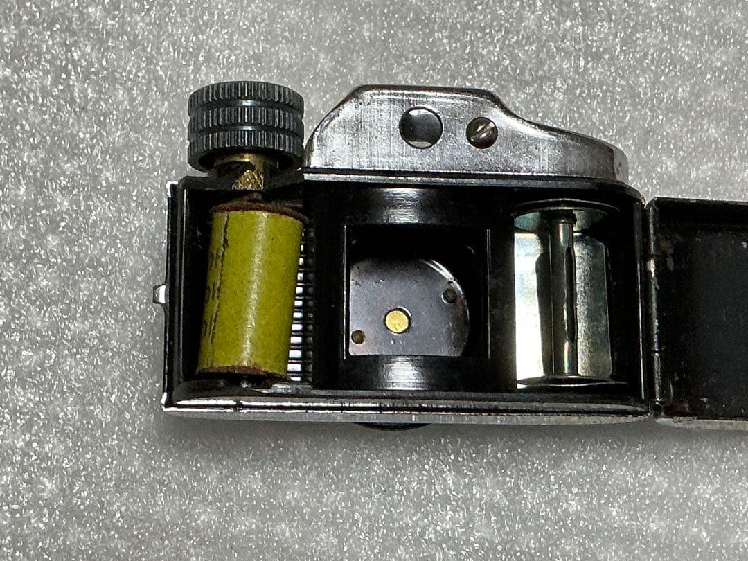 ミゼットカメラ／ASTRA。明星社【新品・未使用品　解読書付き】。