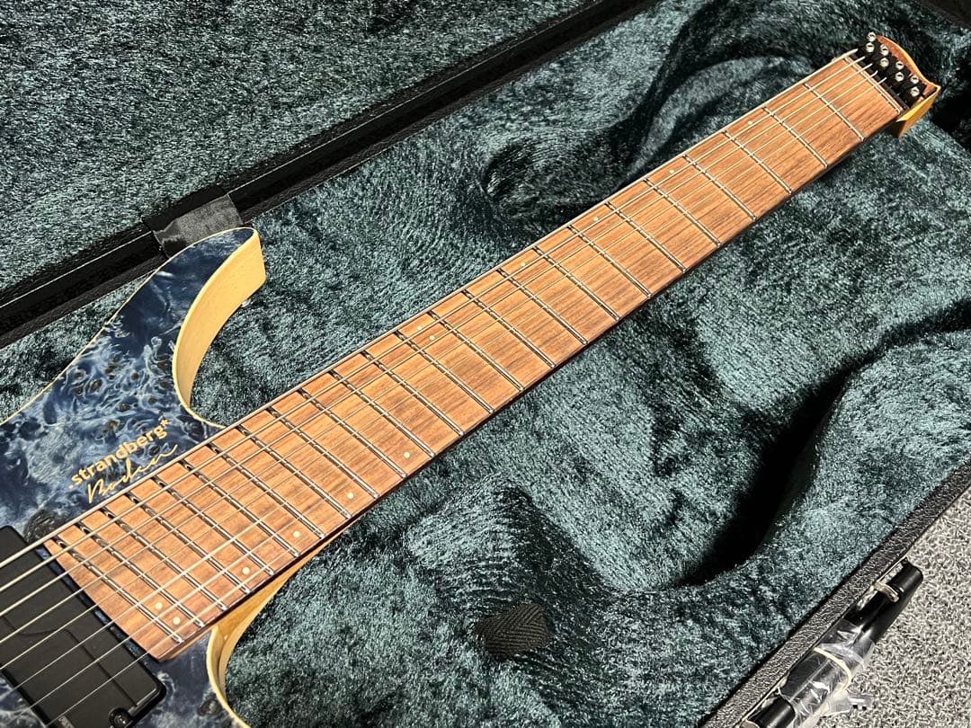 【連休値下げ】strandberg J8 s special 【8弦】