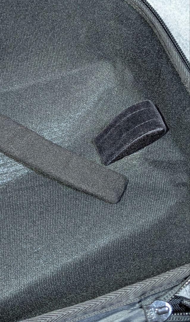 JML バイオリンケース　シェル構造バックパック型　カーボンブラックカラー