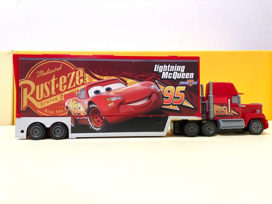 トミカ　カーズ ミニカーセット 35台