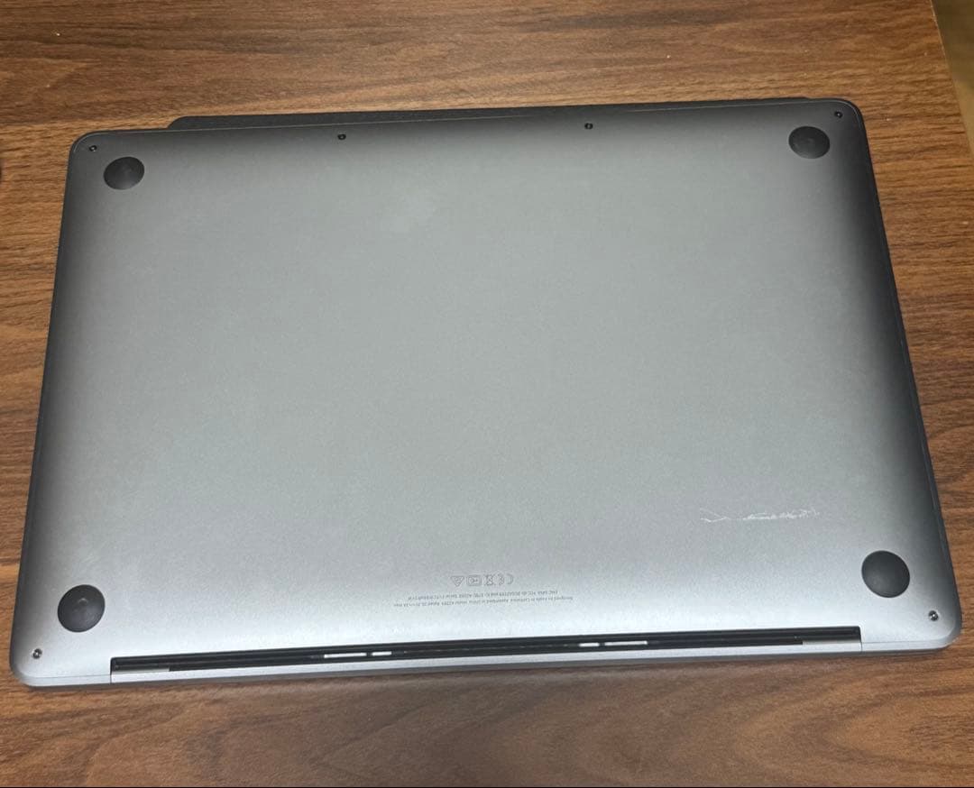 MacBook Pro 13インチ 2020 / 16GB / 512GB