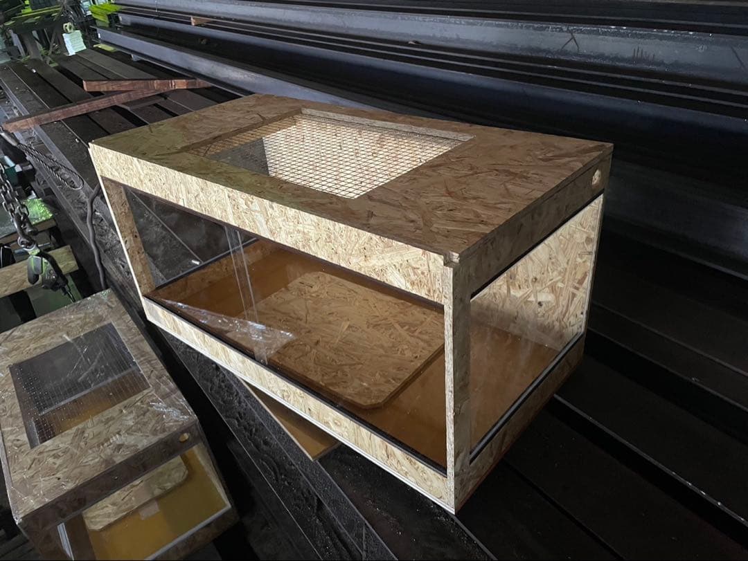 爬虫類ケージ　80×40×40 サイドアクリル仕様 飼育ケージ　ペット