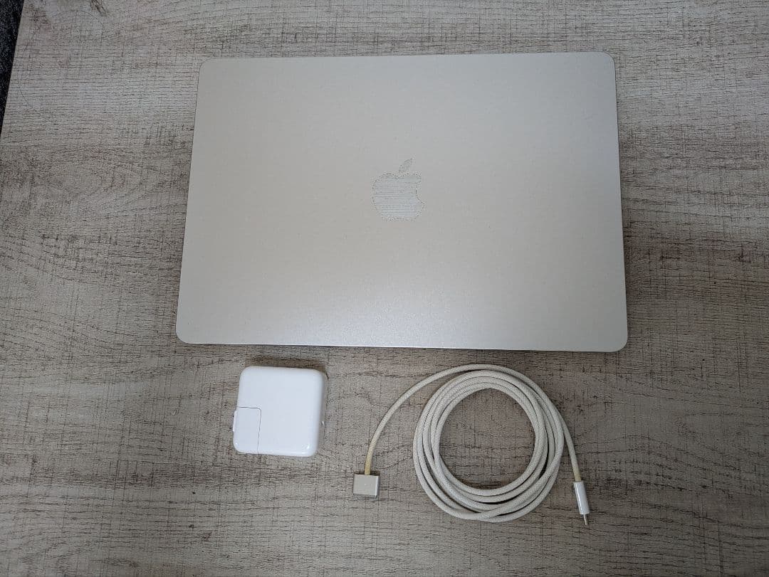 MacBookAir M2 13.6インチ スターライト 8GB/512GB