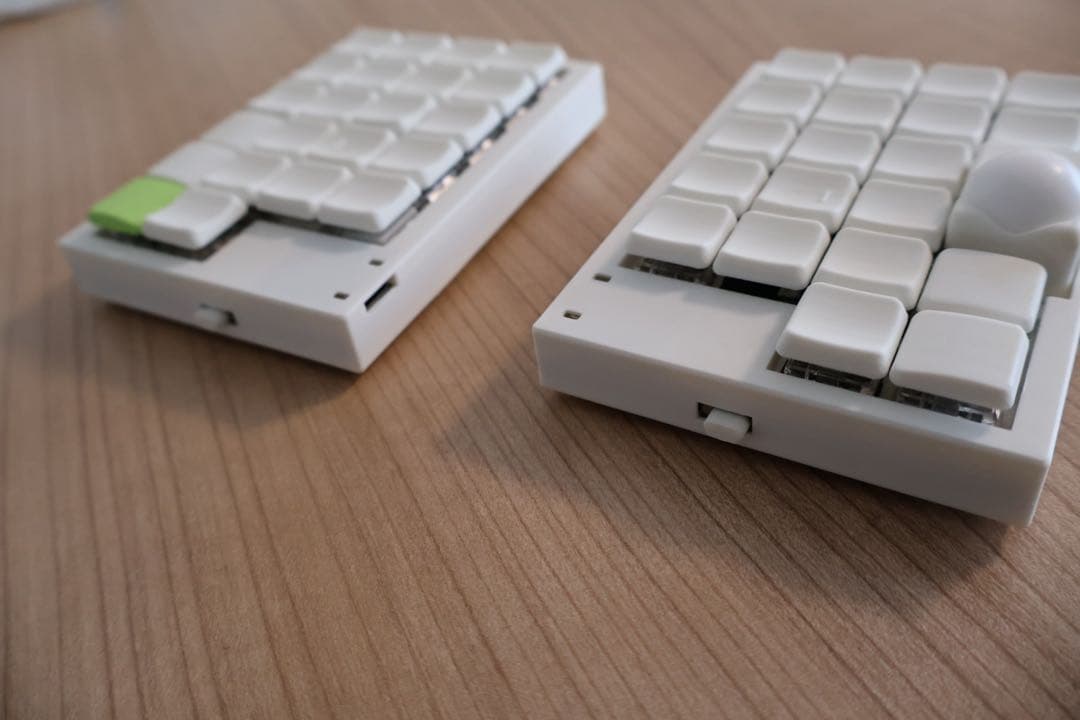 Around Forty RB（右手トラックボール / White）