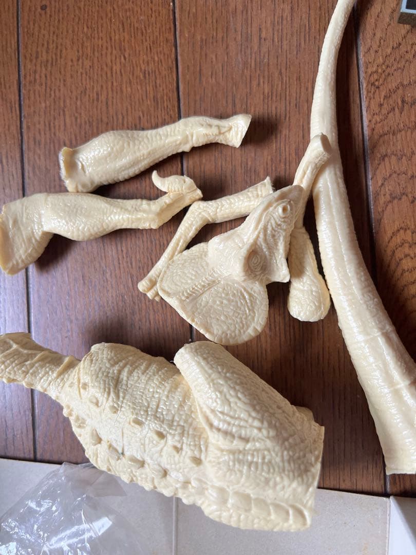 海洋堂　ヴェロキラプトル　レジンキット　恐竜　動物　フィギュア