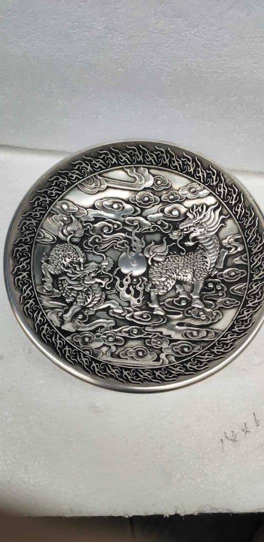 銅 細工 浮彫り祥雲瑞獣麒麟 銅皿銅盤 工芸品 美術品 置物