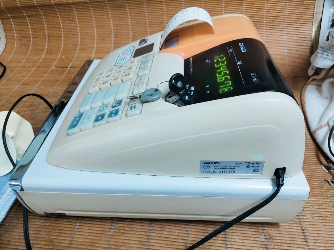 カシオレジスター　TE-M80　中古品　人気機種感熱紙　送料無料　706806