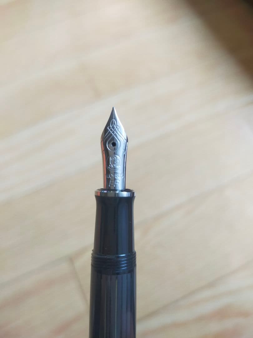 ペリカン万年筆　スーベレーン　M405 EFニブ