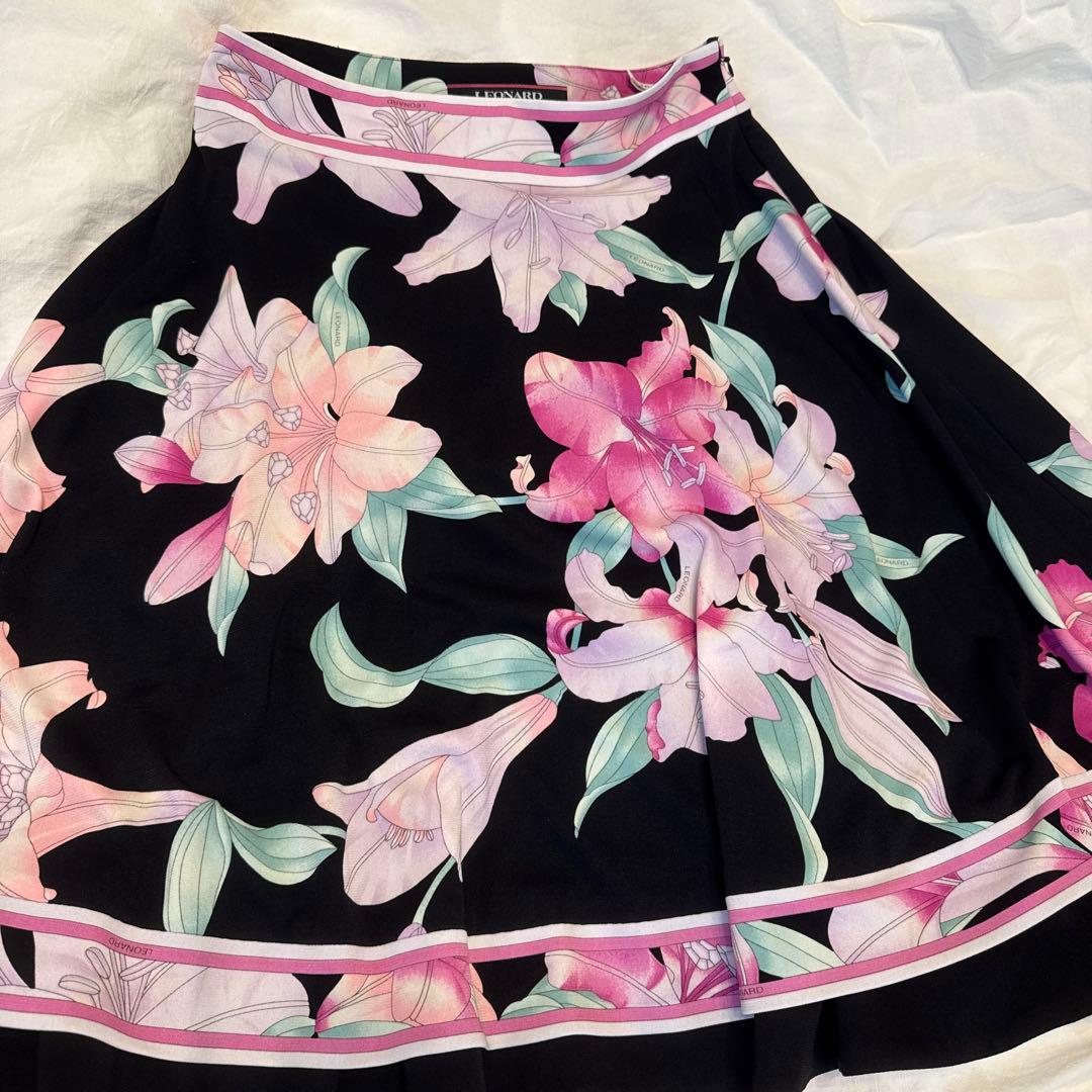 最終お値下げ　レオナール　LEONARD スカート　38