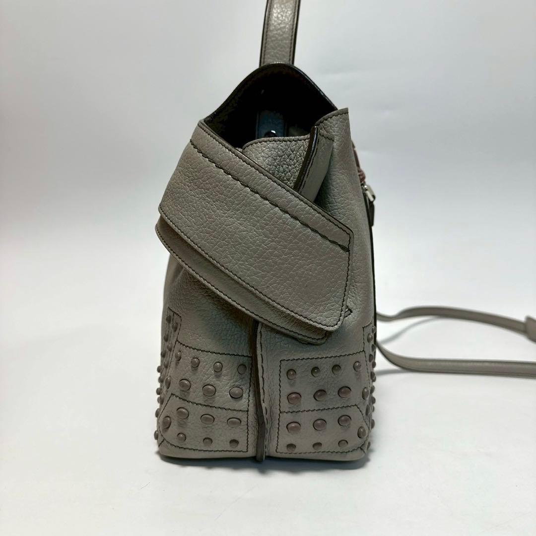 u75【美品】保存袋付　トッズ　ウェーブ　スタッズ　レザー　2wayショルダー.