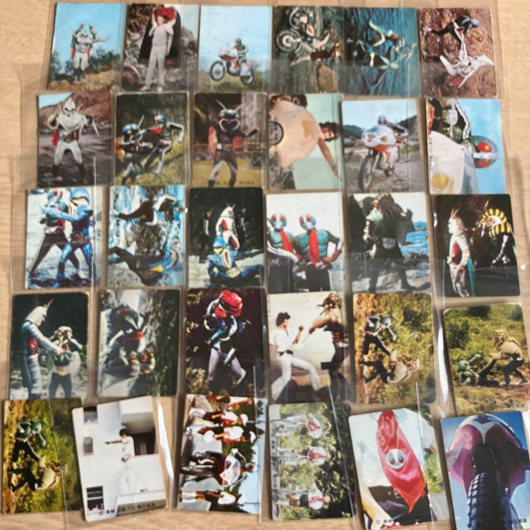 仮面ライダーカードとアルバム