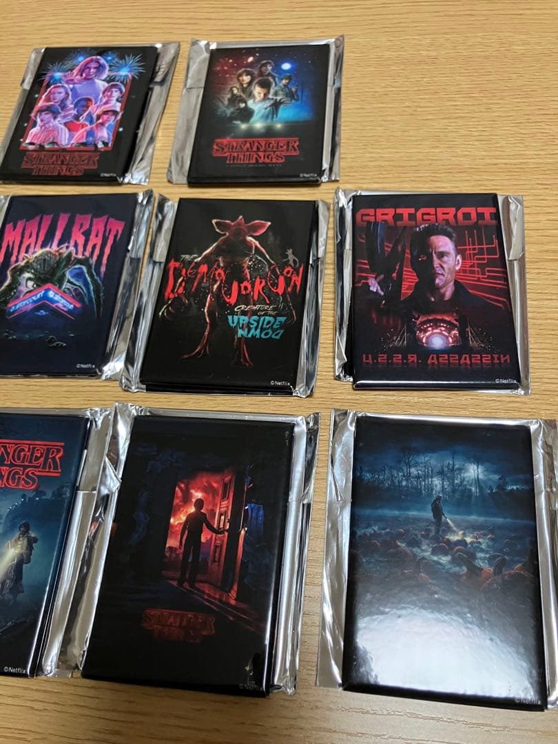 激レア！未使用ストレンジャーシングストレーディング缶マグネットフルコンプ10種A