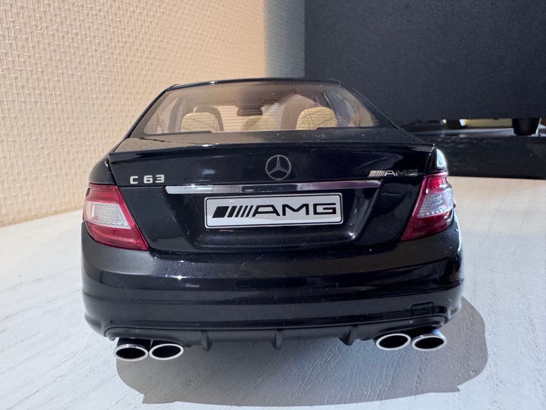 AUTOart メルセデス・ベンツ C63 AMG 1:18