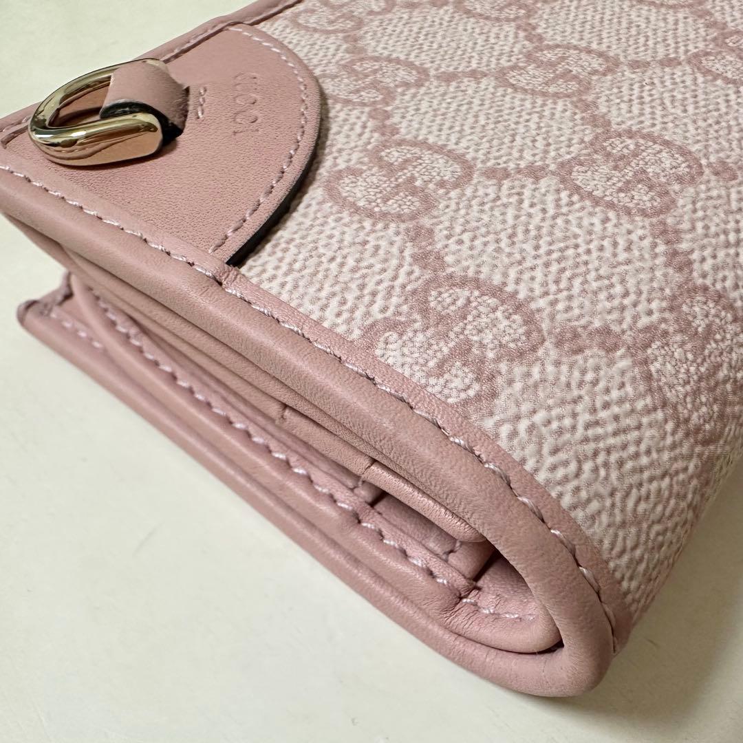 【GUCCI】グッチ　スモールウォレット　二つ折り財布　GGエンブレム　ピンク